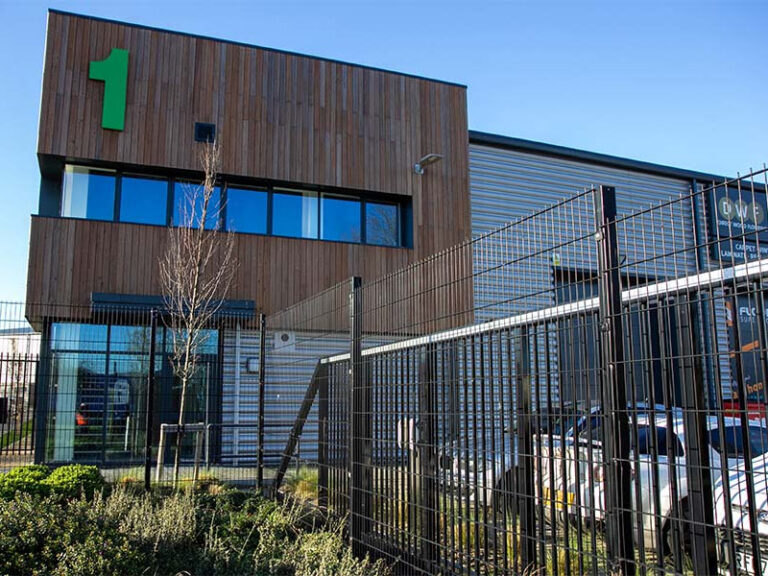 Commercial Fence Company: Complete Guide to Professional Fencing Solutions for Businesses